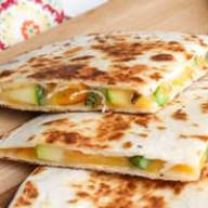 How To Prepare Cheesy Healthy Vegetable Quesadilla For Your Kid's Lunch Box